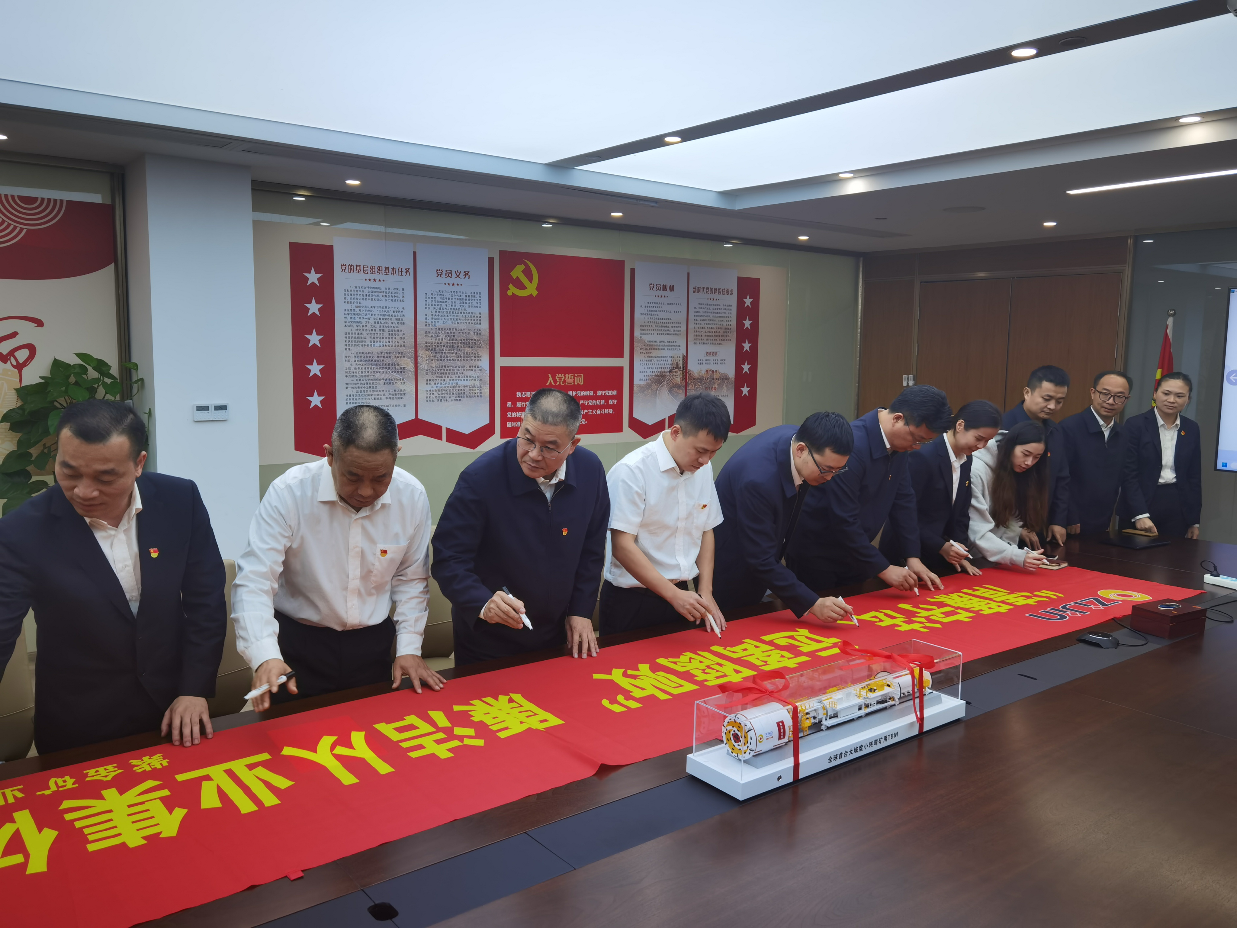 1760497026719533.jpg 1672887745430051.jpg